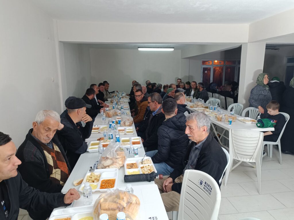 Derneğimizden İftar Sofrası