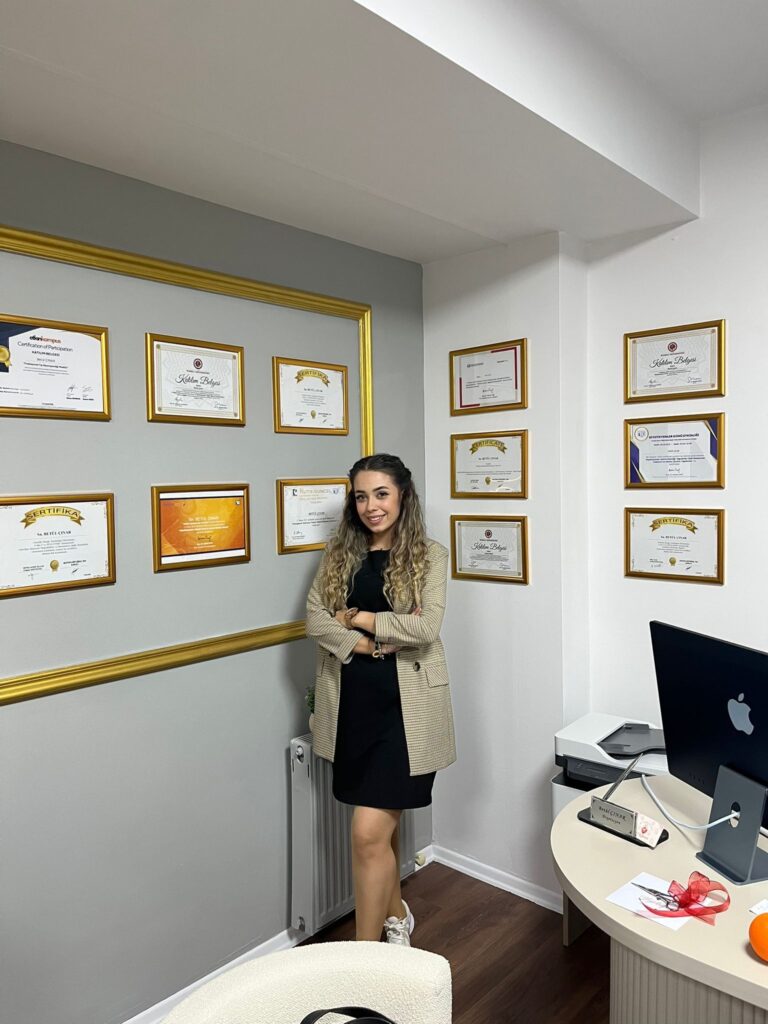 Betül Çınar Kendi Diyetisyen Merkezini Açtı